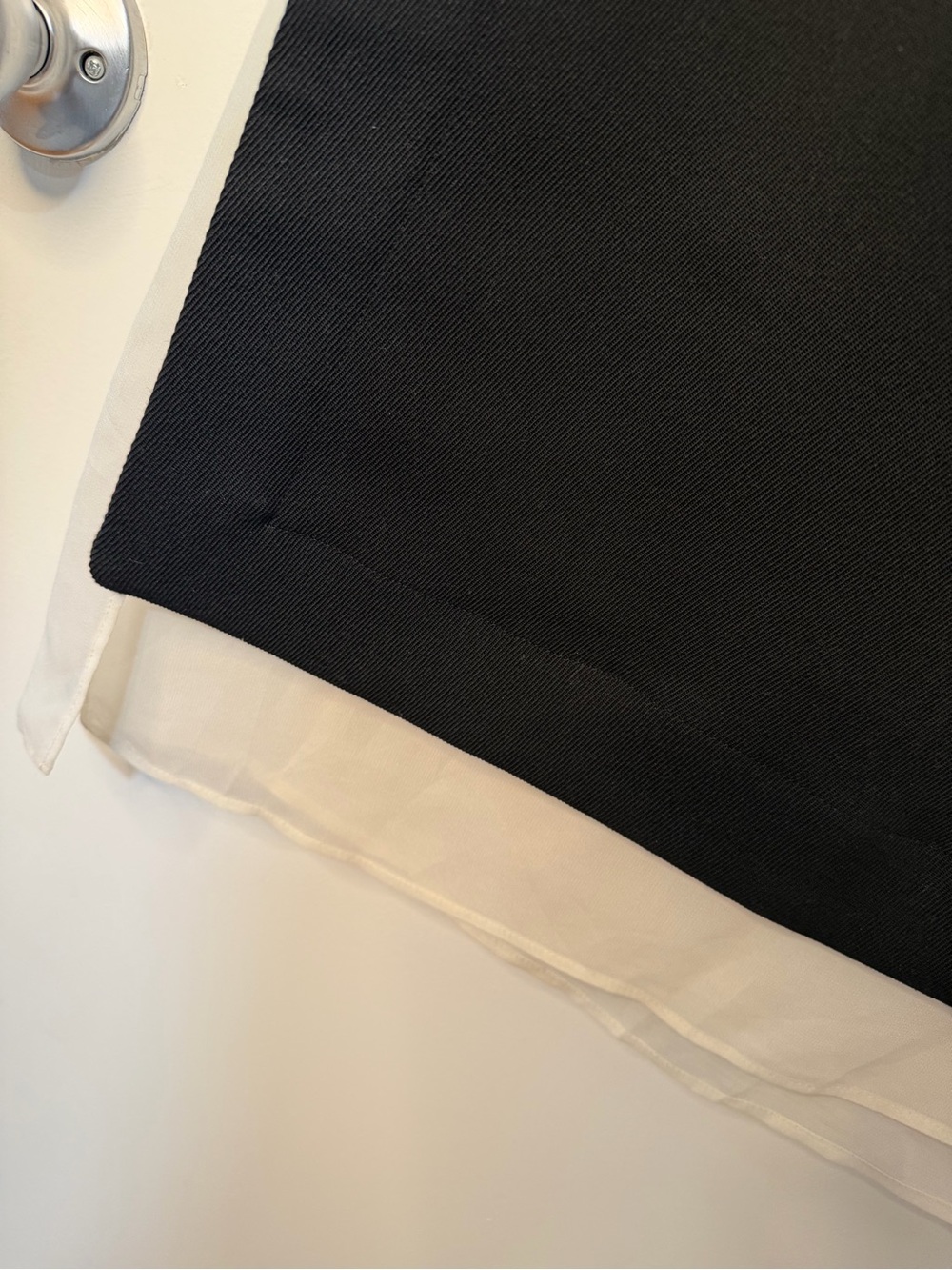 Elegant Navy Midi Pencil Skirt with Cream Hem Accent - Picture 6 of 7